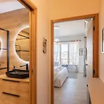 Guesthost - Modern Flat With Lovely Terrace * 산레모