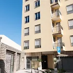 Guesthost - Modern Flat With Lovely Terrace * 산레모