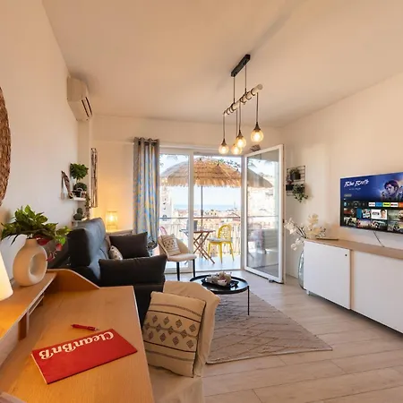 Guesthost - Modern Flat With Lovely Terrace Sanremo