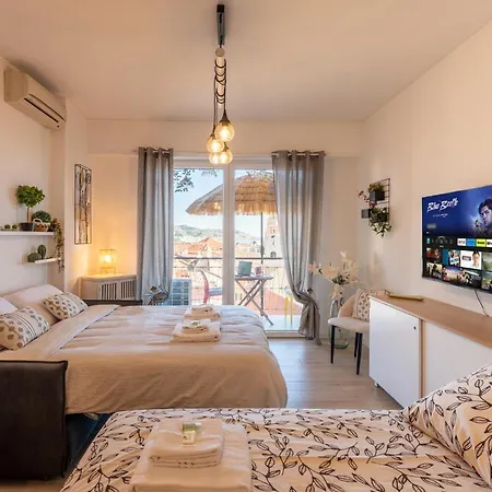 Apartment Guesthost - Modern Flat With Lovely Terrace